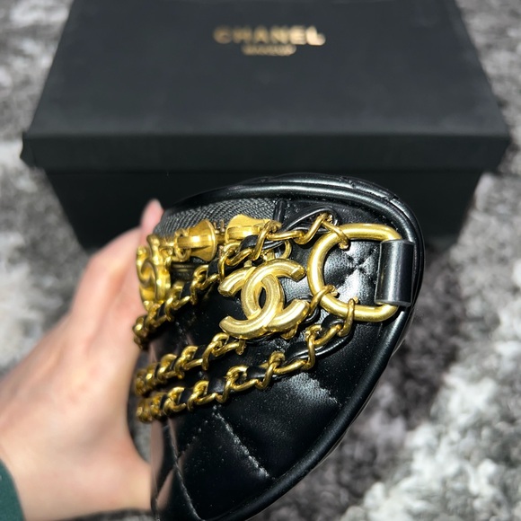 NIB GWP Chanel Makeup Black Quilted Bum Belt Bag with Gold Chain - Picture 4 of 8